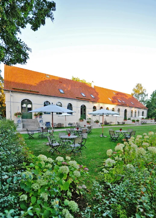 Altes Landhaus mit schönem Garten