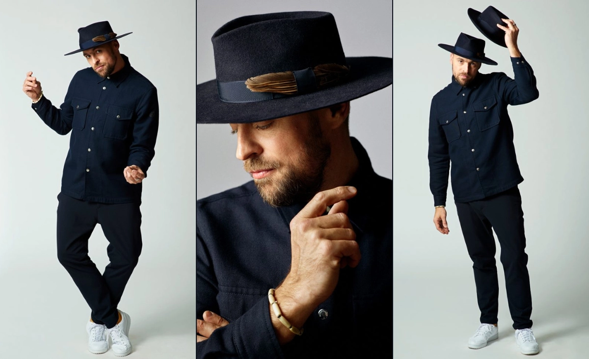 Dreiteilige Collage mit einer Person in schwarzem Hemd, schwarzer Hose, weißer Schuhen und schwarzem Hut, die in verschiedenen Posen steht und den Hut hält